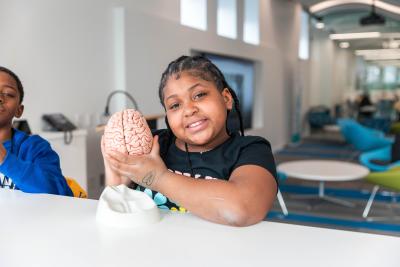 I Promise students visit the Brain Health Research Institute on March 3.