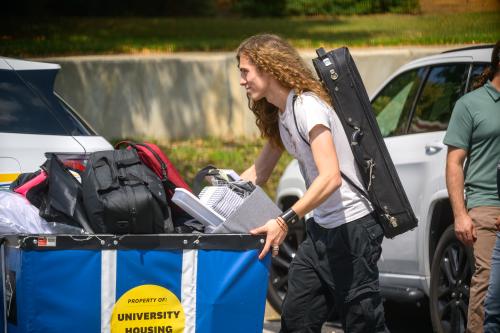 First year student Eamon Baeslack moving into his dorm at Kent State