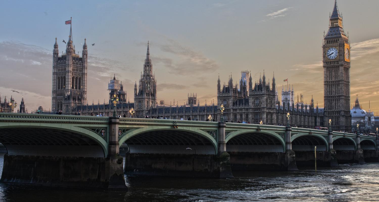 Palace of Westminster and bridge in London.