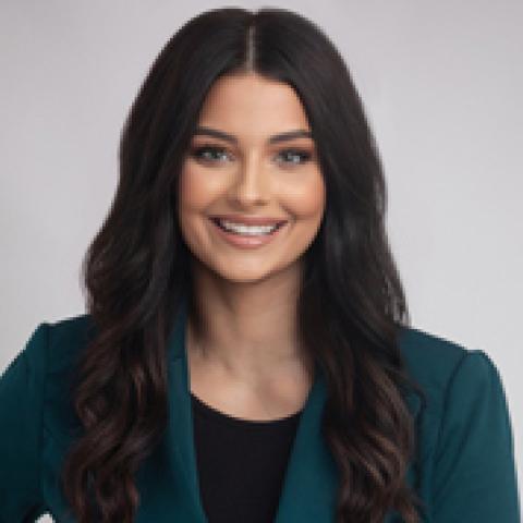 Alumna Claire Frye