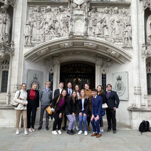 The 2022 Constitutional Law in the UK course cohort in front of the Supreme Court of the UK Entrance