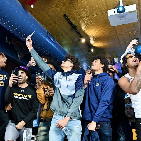 鶹ӰԺ State Players React To Finding Out Their Destination For March Madness