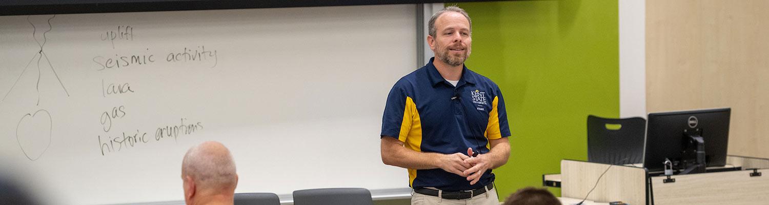 Image of Professor Eric Taylor teaching