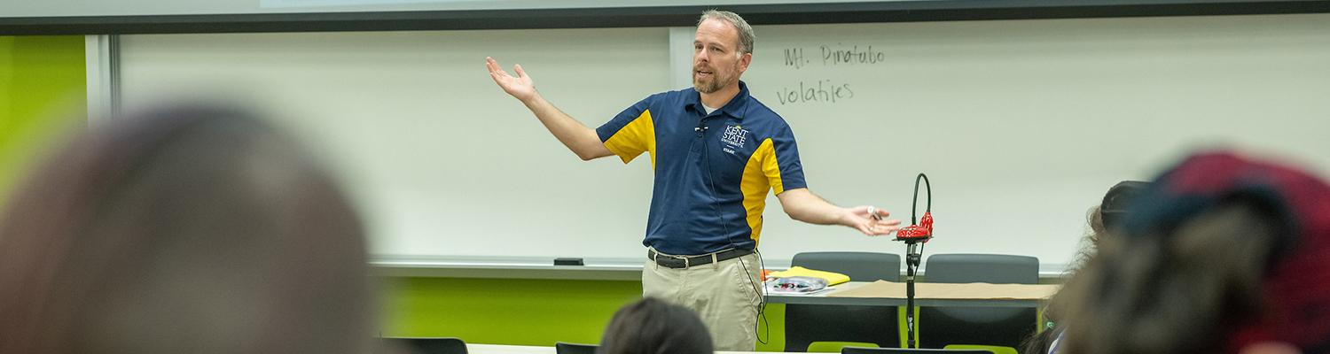 Eric Taylor teaching Geology at �������� Stark