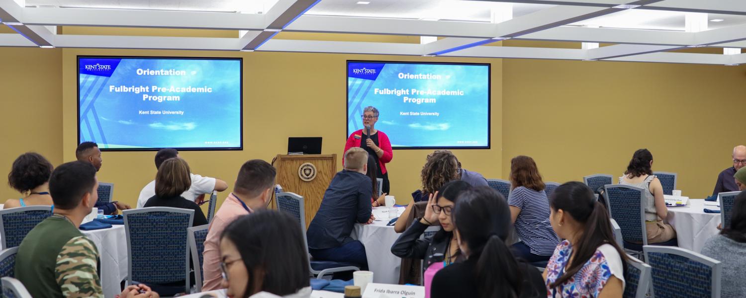 Dr. Amanda Johnson presenting during orientation for the 2023 Fulbright Pre-Academic cohort.