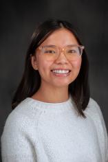 Headshot of Lizzie Bihari 