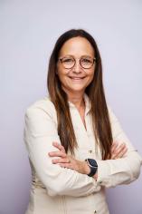Patty Robinson Headshot 