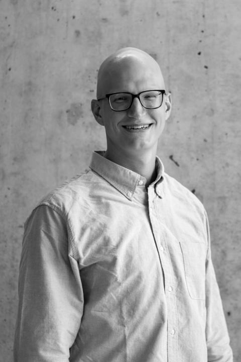Andrew Economos Miller headshot