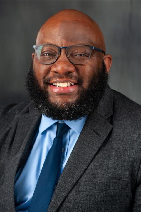 Headshot photo of Marquis Davis.