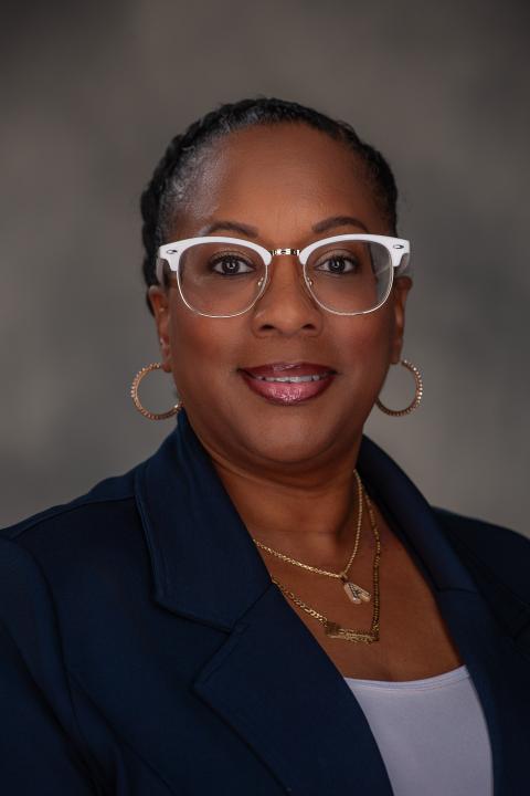 Stephanie Jones Headshot