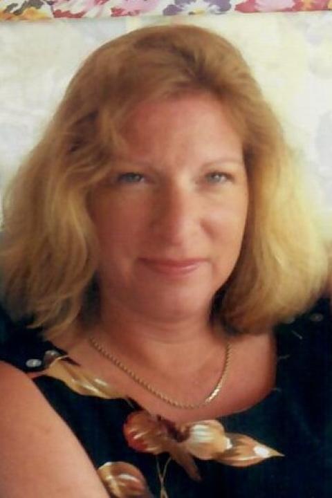 Marie L. Sofsak, '82, '86