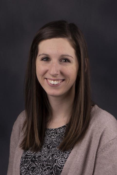 Jessica Roshak headshot