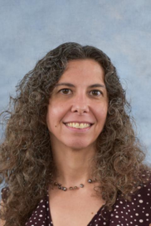 Picture of Stephanie Greer smiling.