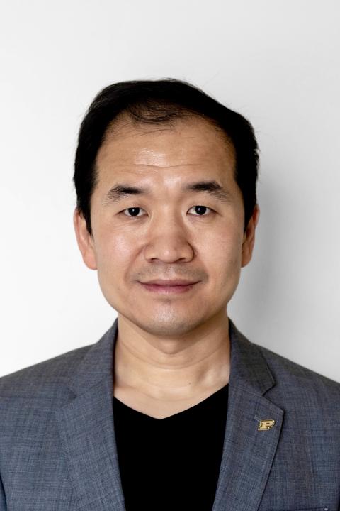 Yi Gao, Director of the School of Aeronautics at Kent State College of Aeronautics and Engineering